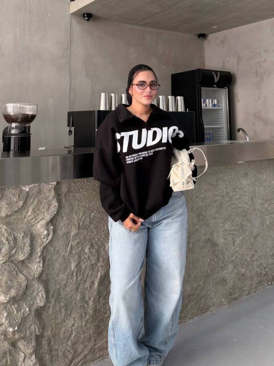 Collared sweatshirt